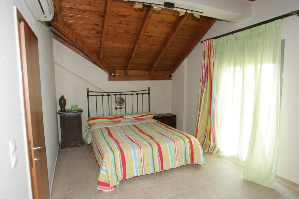 Erofili Villas Lourdata  Rom bilde