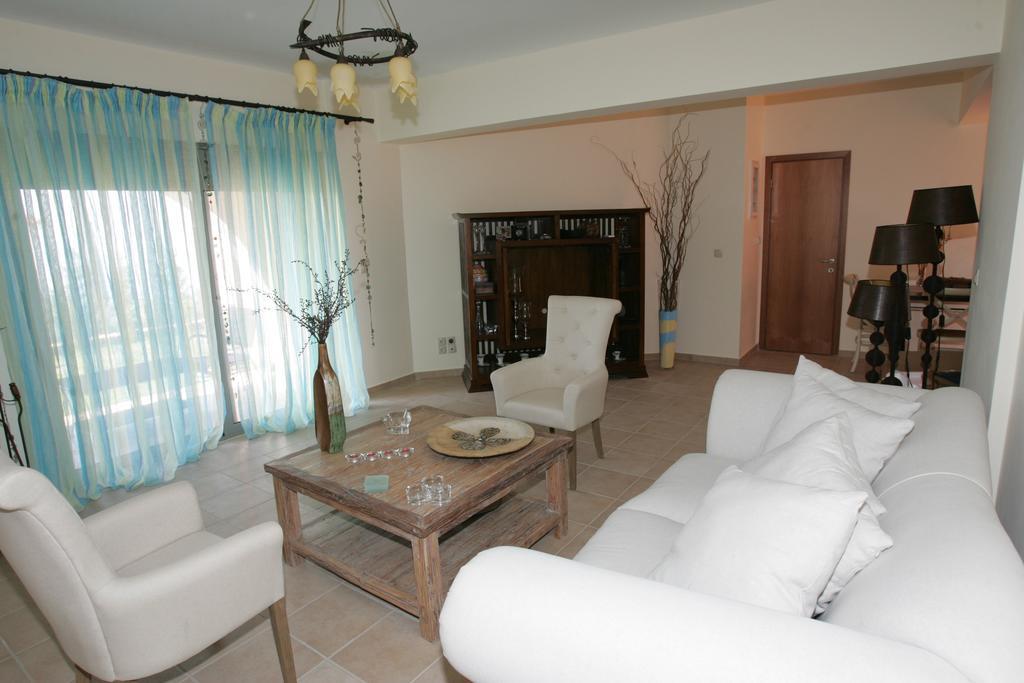Erofili Villas Lourdata  Rom bilde