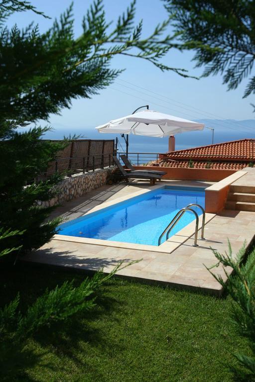 Erofili Villas Lourdata  Rom bilde